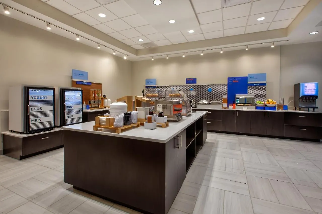 *** Resort Holiday Inn Express & Suites Va Beach Oceanfront By Ihg Virginia Beach United States