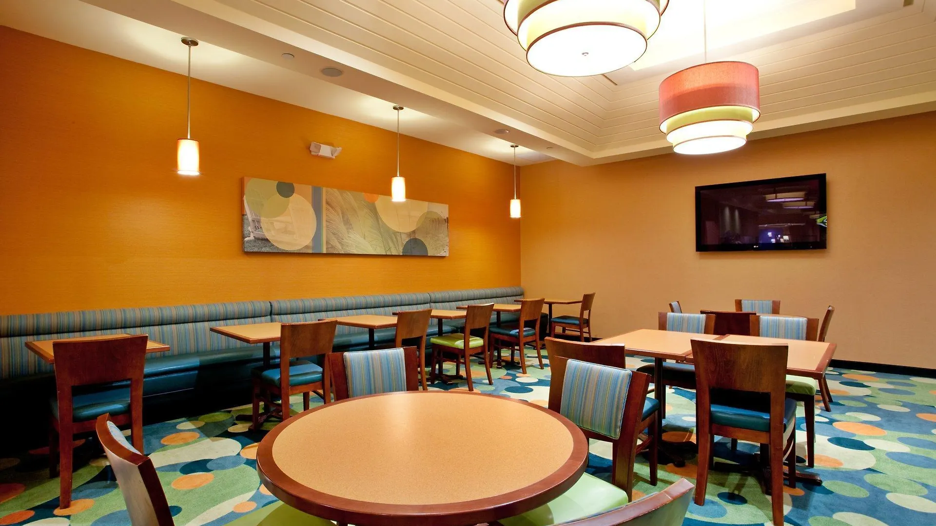 Holiday Inn Express & Suites Va Beach Oceanfront By Ihg Virginia Beach United States