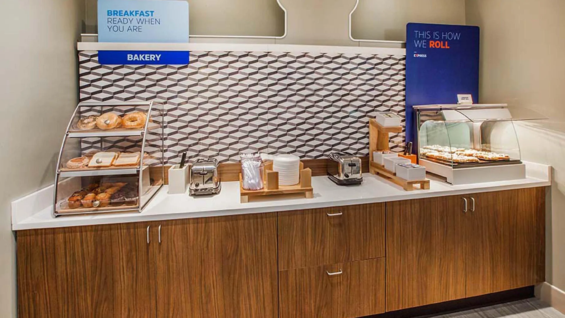 Resort Holiday Inn Express & Suites Va Beach Oceanfront By Ihg Virginia Beach