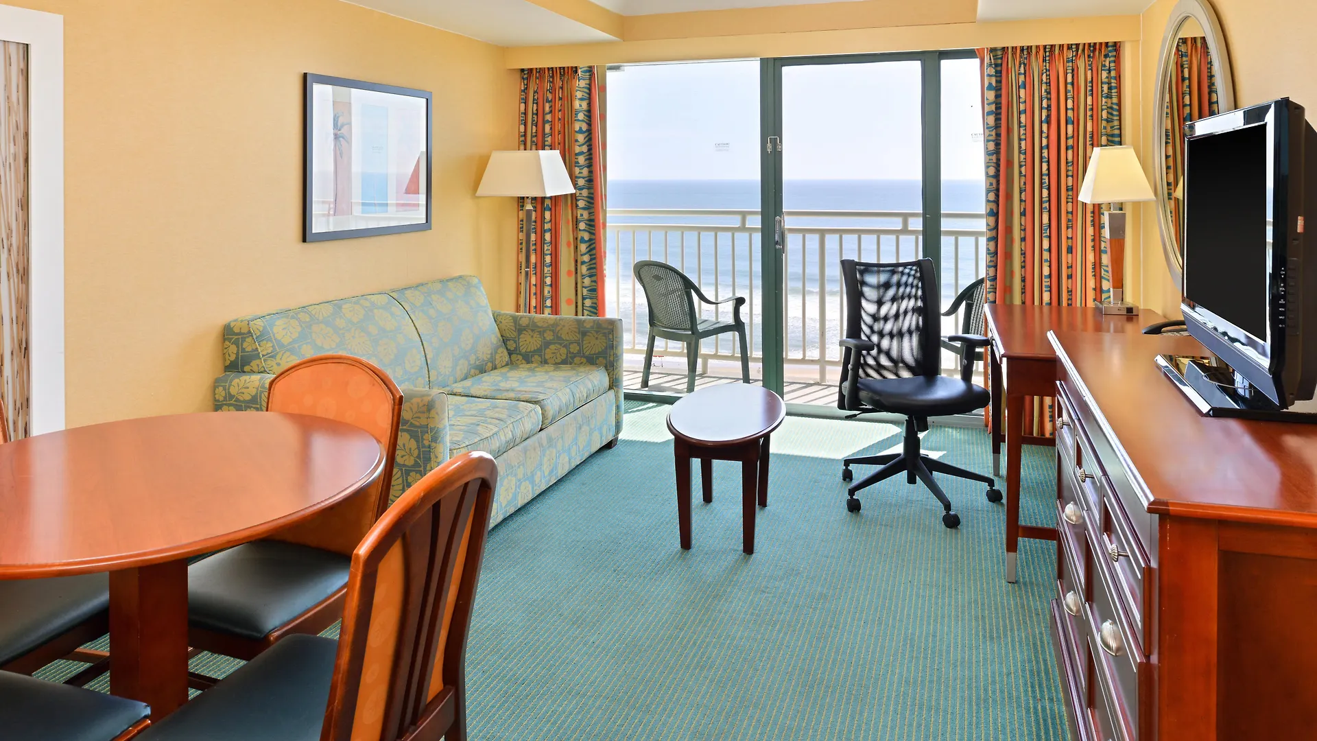 Holiday Inn Express & Suites Va Beach Oceanfront By Ihg Virginia Beach