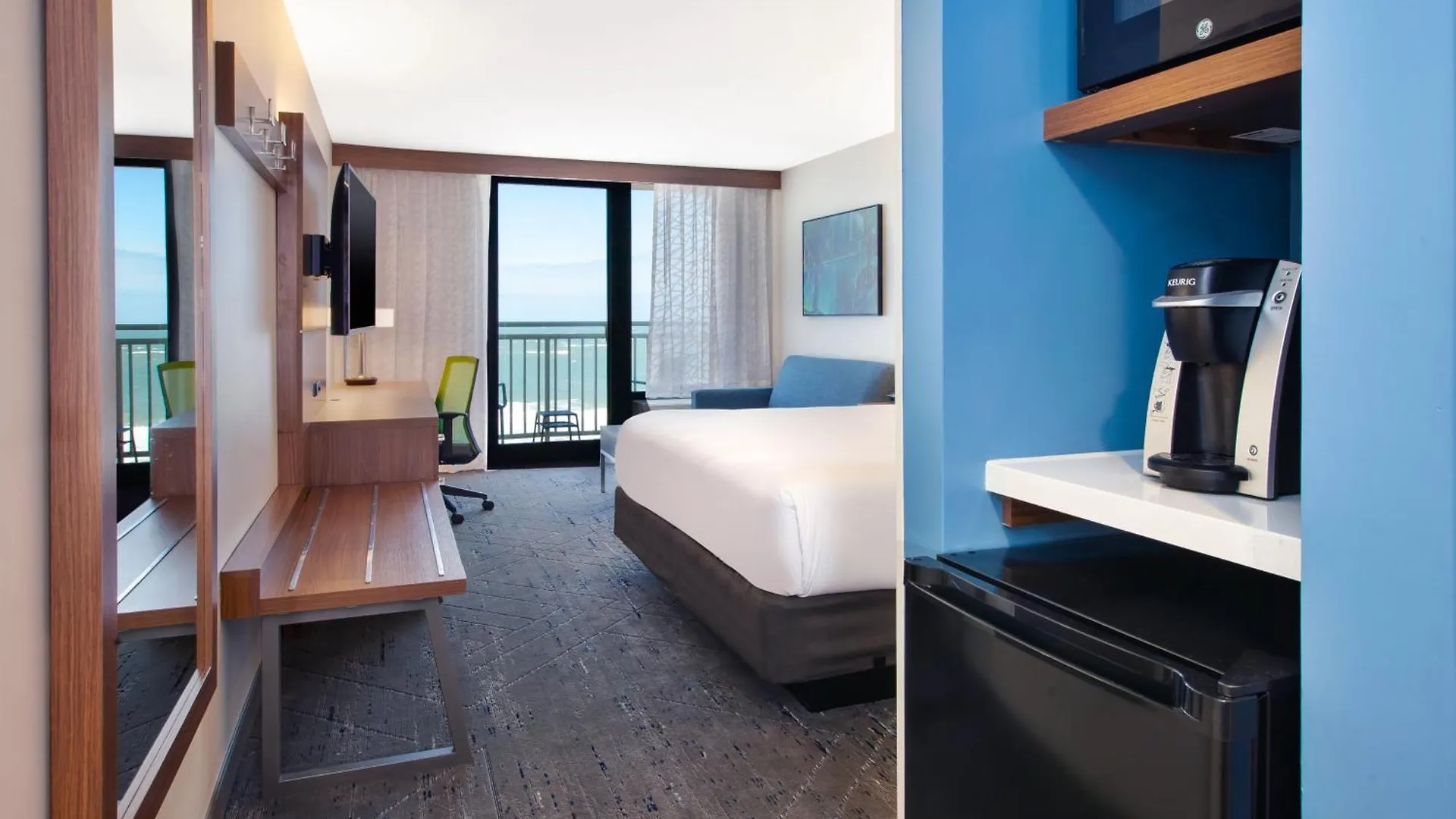 Holiday Inn Express & Suites Va Beach Oceanfront By Ihg Virginia Beach Resort